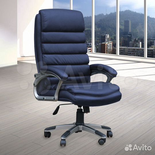 Офисное кресло