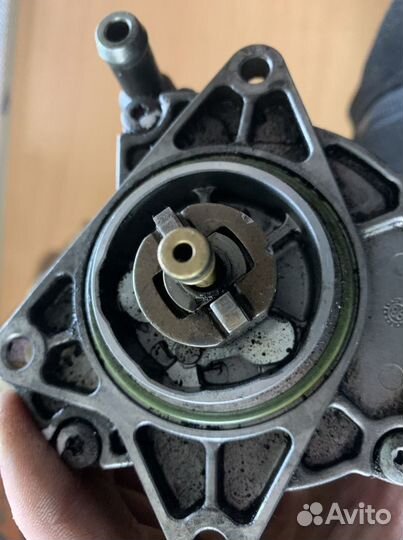 Насос вакуумный Audi A6 C5 72218501