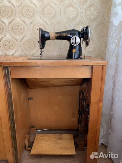 Швейная машина пмз им Калинина