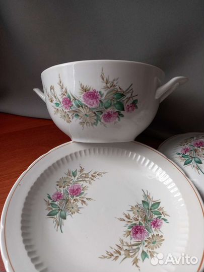 Супница фарфоровая СССР с блюдом