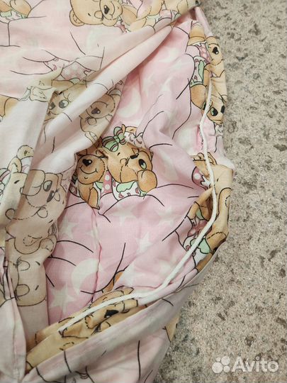 Пакетом 3одеяла 1 подушка 1 постилка под коляску