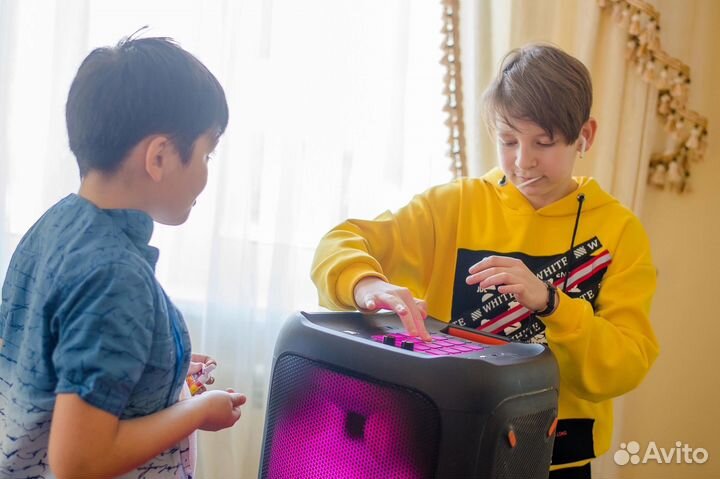 Музыкальная колонка jbl party box 1000