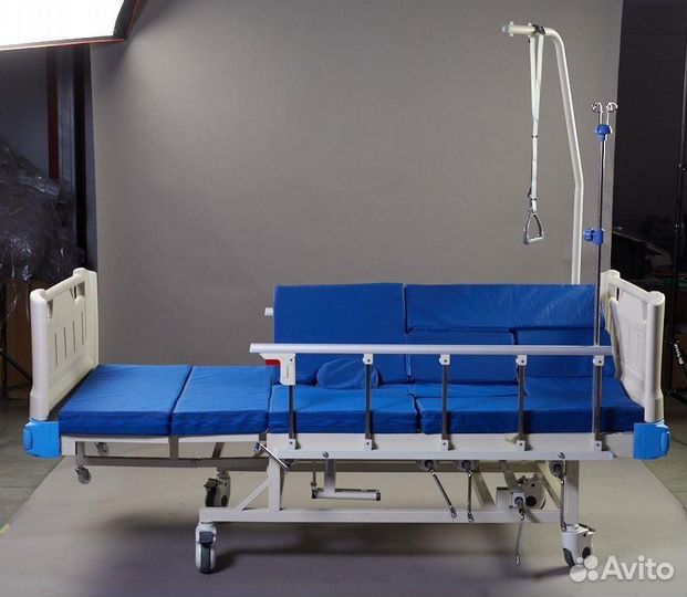 Медицинская кровать для лежачих больных