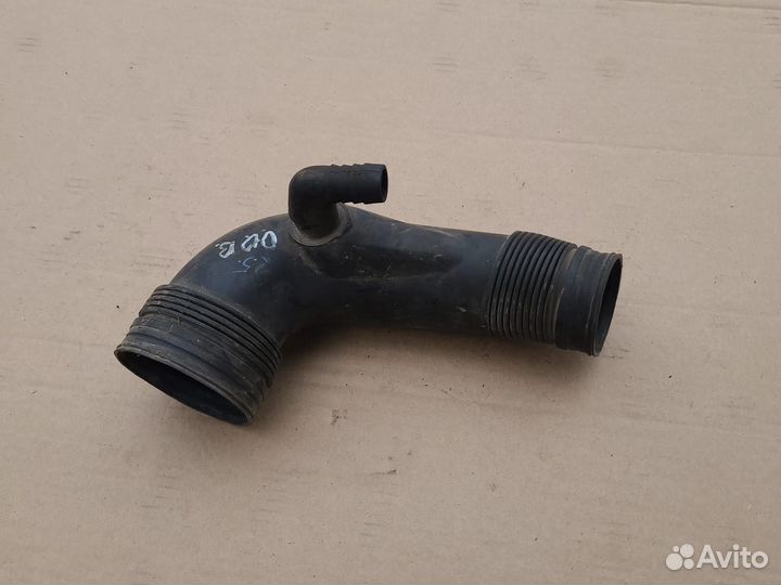 Патрубок воздушного фильтра Opel Omega B 94-03г