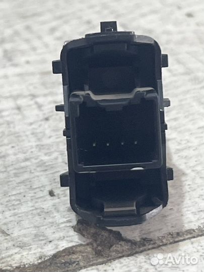 Кнопка стеклоподъемника задняя Ford Focus 3