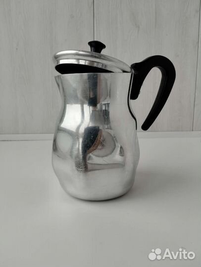 Алюминевая кофеварка
