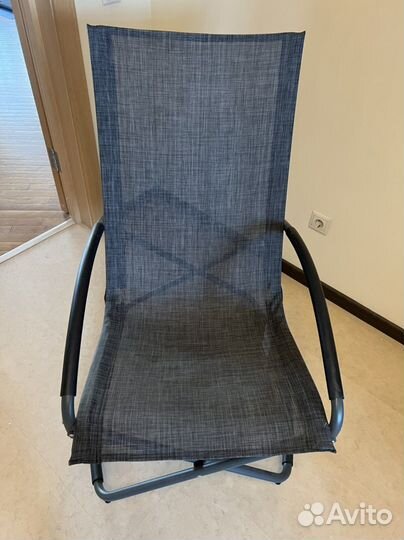 Шезлонг качалка новый