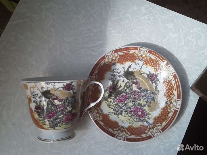 Чайные чашки с блюдцами