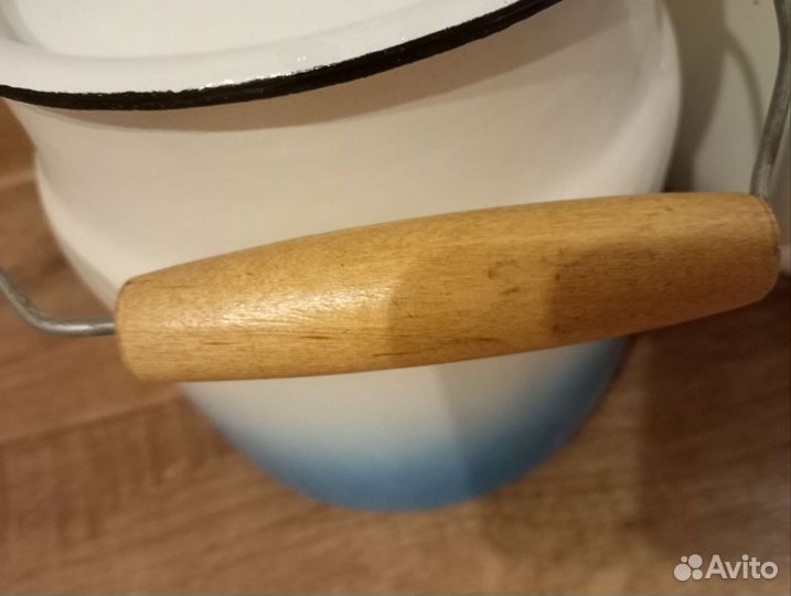 Кастрюля эмалированная новая