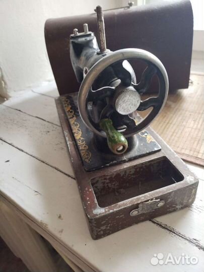 Ручная швейная машинка бу Москва