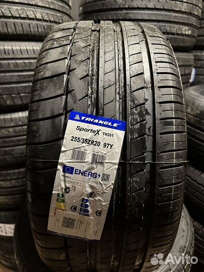 Triangle Sports TH201 255/35 R20