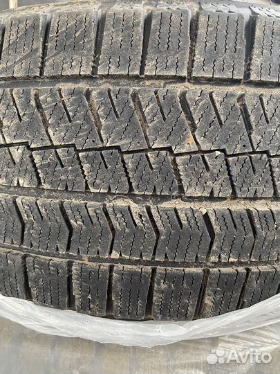 Bridgestone Blizzak VRX2 205/50 R17 93Q