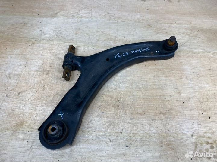 Рычаг подвески передний правый Nissan X-Trail T31