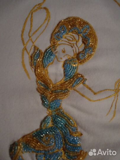 Ручная роспись, вышивка на одежде