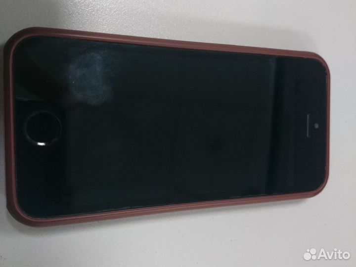 Телефон iPhone 5s