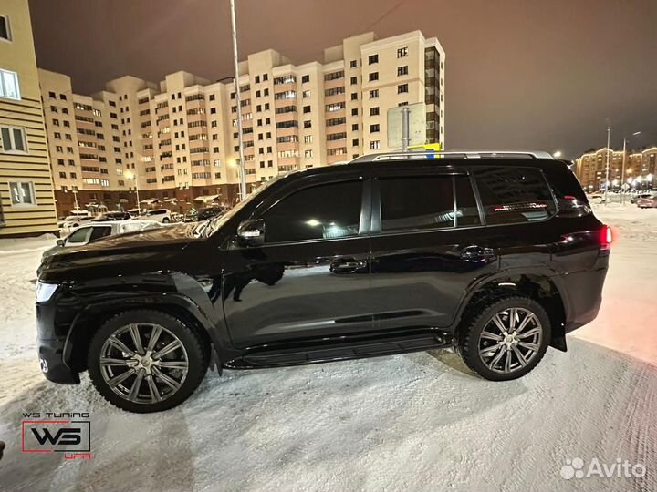 Рестайлинговый комплект Toyota LC 200 в LC 300 I86