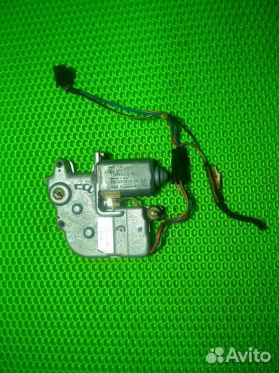 Моторчик люка VW Passat b3