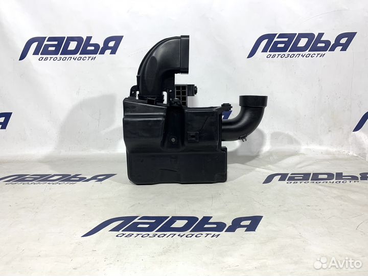 Резонатор воздушного фильтра Hyundai Solaris(17)