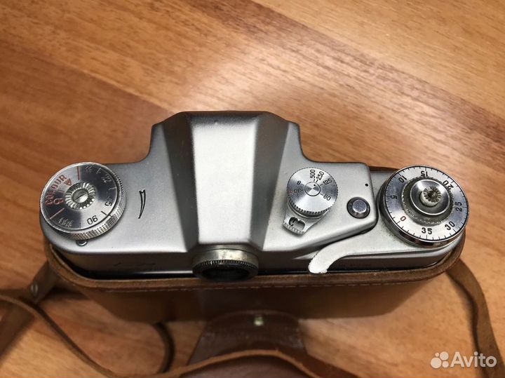 Фотоаппарат зенит 3м в кожаном чехле
