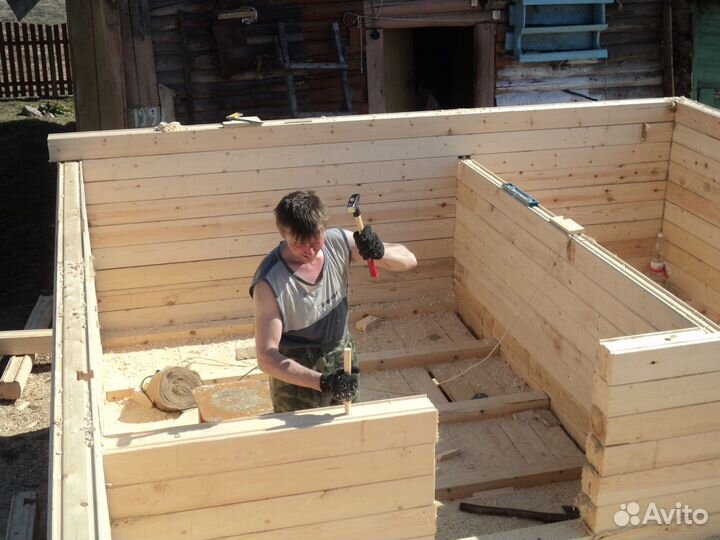 Бригада строителей