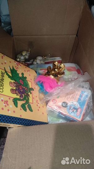 Книги, игрушки коробкой