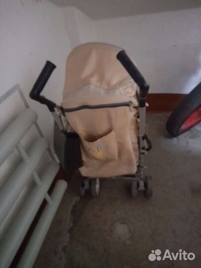 Прогулочная коляска