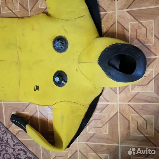 Сухой гидрокостюм