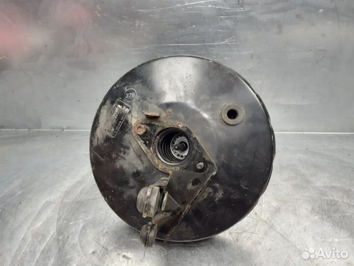 Усилитель тормозов вакуумный Volkswagen Golf