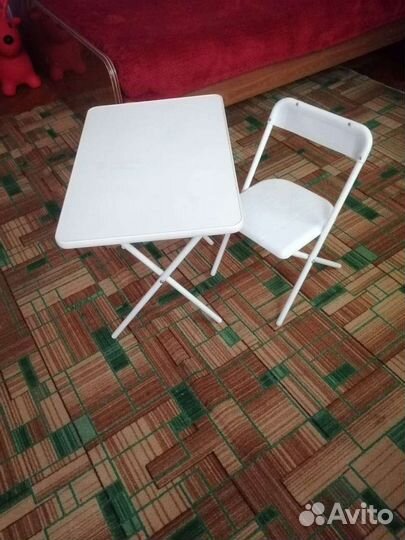 Детский стол и стулья складные