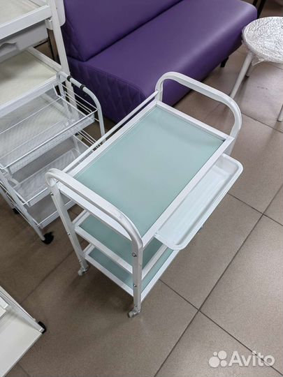 Столик-тележка косметологическая, стул мастера