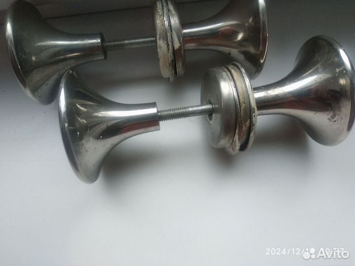 Дверная ручка