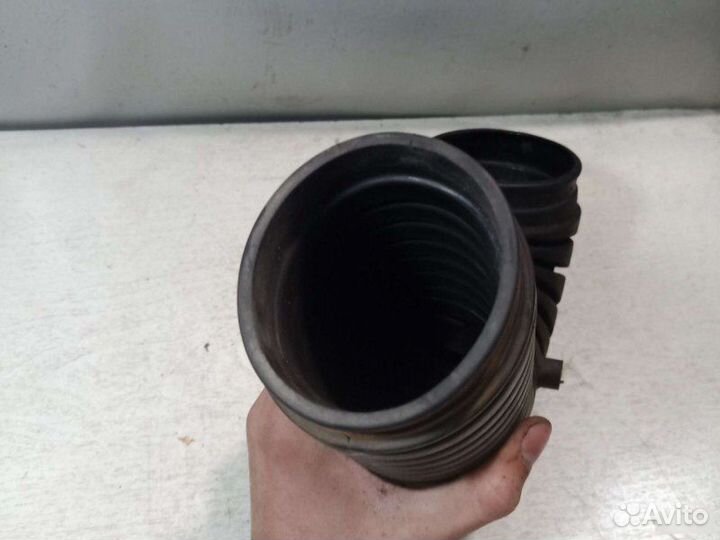 Патрубок воздушного фильтра Audi А6 С4