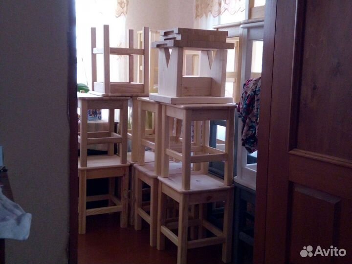 Табурет из дуба и сосны в наличии