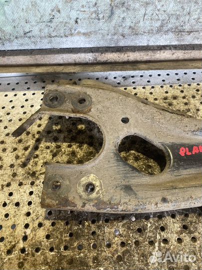 Рычаг задний правый Hyundai Elantra