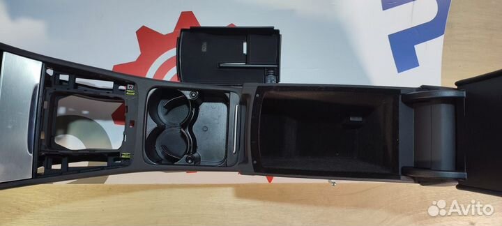 Центральная консоль подлокотник Volkswagen Passat