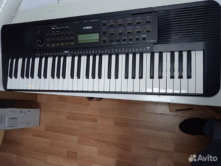 Yamaha PSR-E273 синтезатор с автоаккомпаниментом
