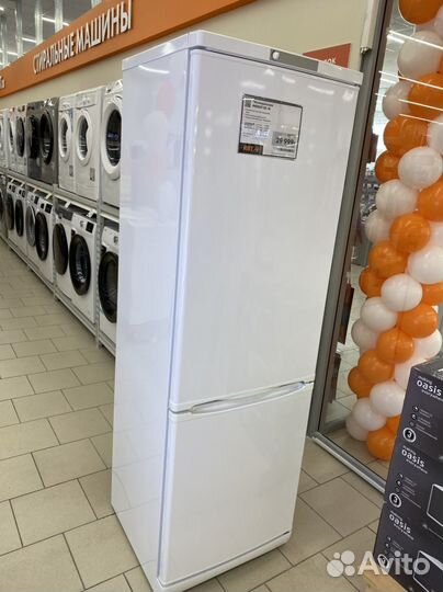 2-ух камерный Холодильник Indesit ES 18