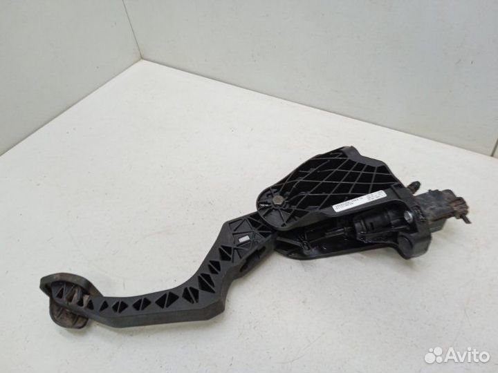 Педаль сцепления Skoda Yeti 5L 1.2 2011