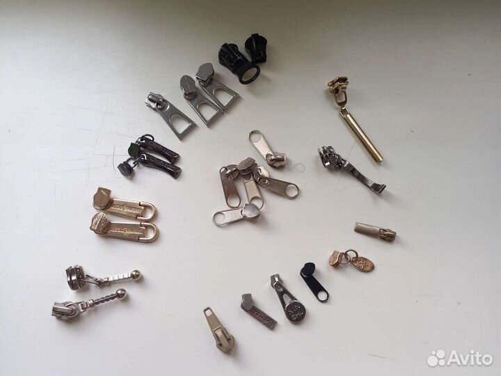 Для молнии бегунки разные