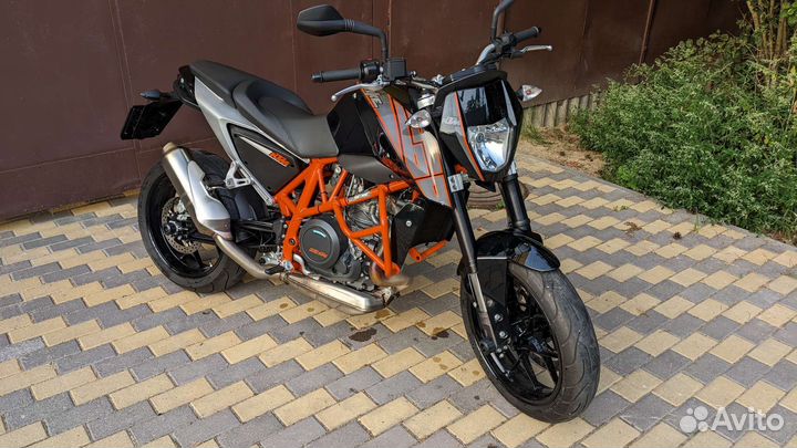 Мотоцикл KTM Duke 690