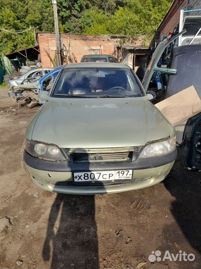 Запчасти на Opel Vectra B Седан
