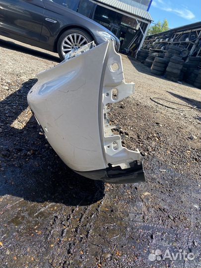 Бампер передний Land Rover Discovery 2012г