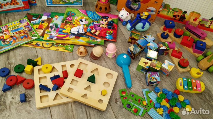 Развивающие игрушки пакетом