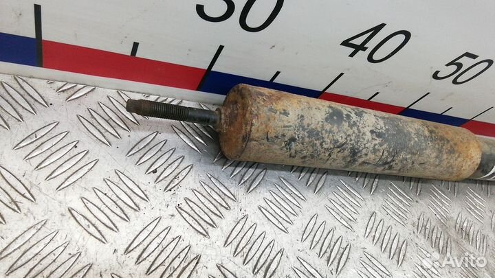 Амортизатор задний Mitsubishi Pajero (2006–2011)