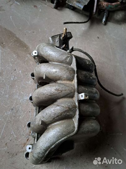 Коллектор впускной на Volvo S80