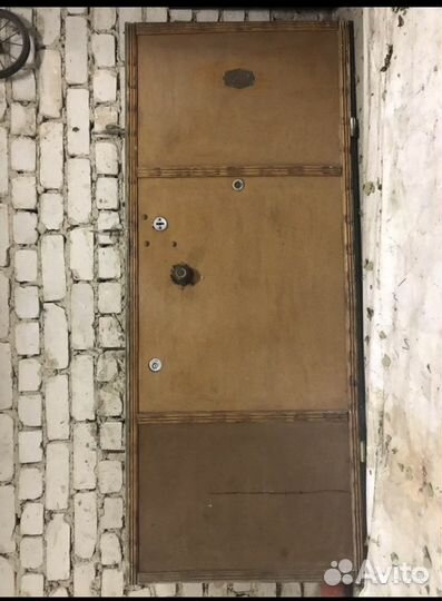 Дверь металлическая