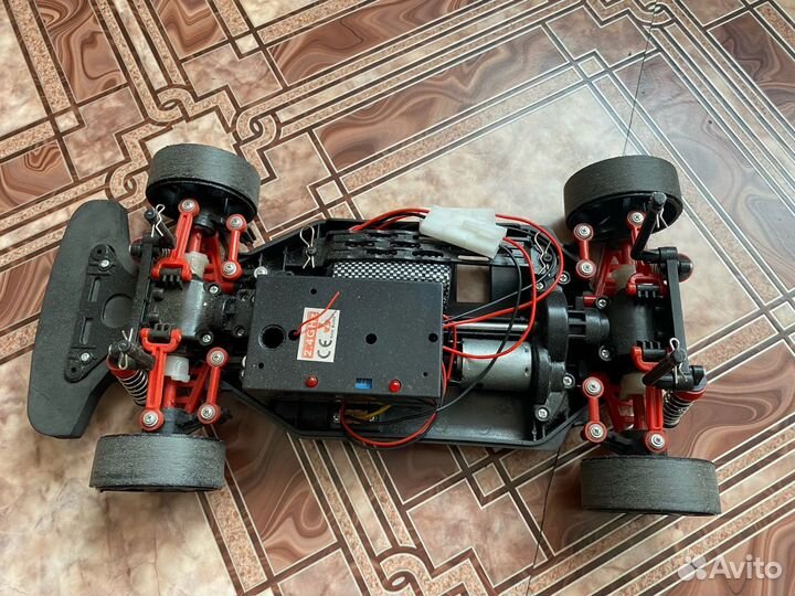 Машина на радиоуправлении для дрифта