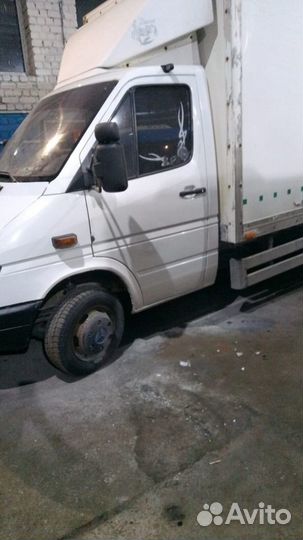 Mercedes-Benz Sprinter цельнометаллический, 2004