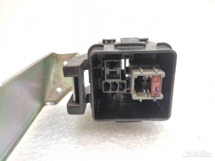 Блок предохранителей под капот Mitsubishi Asx 3