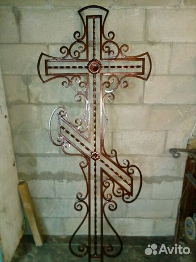 Кованый крест